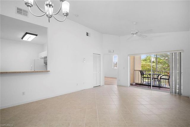 4241 bellasol CIR 1924, Fort Myers, FL 33916