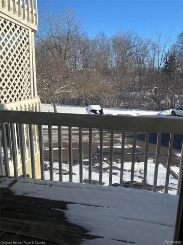 2225 S Huron Parkway 2, Ann Arbor, MI 48104