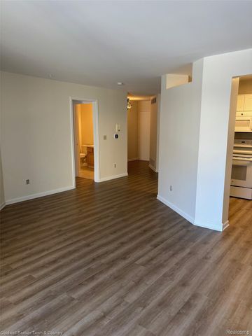 2225 S Huron Parkway 2, Ann Arbor, MI 48104