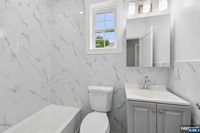7 Terrace Place, Belleville, NJ 07109