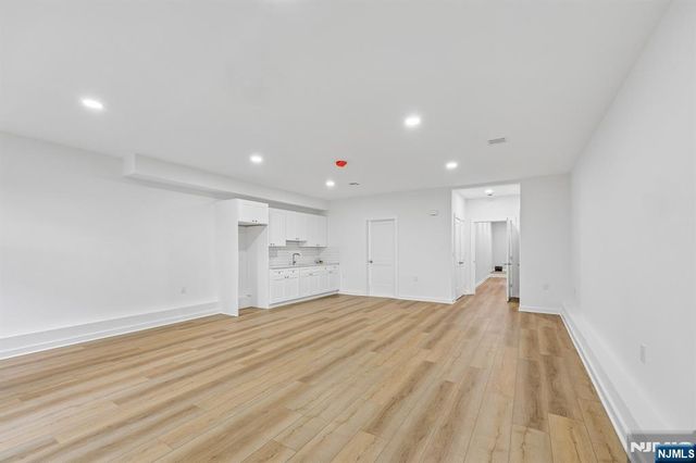 7 Terrace Place, Belleville, NJ 07109