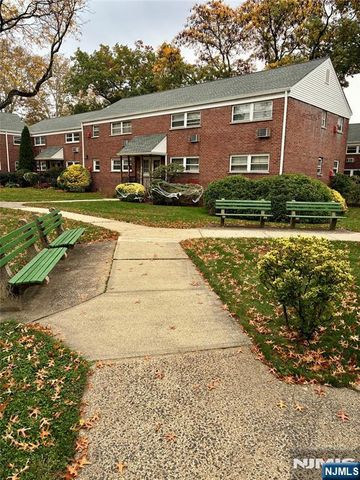 15-08 N Plaza Road A, Fair Lawn, NJ 07410