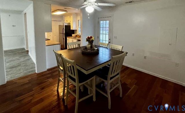 206 Belmont Dr, Toano, VA 23168