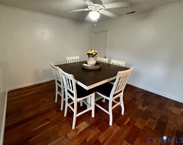 206 Belmont Dr, Toano, VA 23168