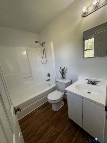 206 Belmont Dr, Toano, VA 23168