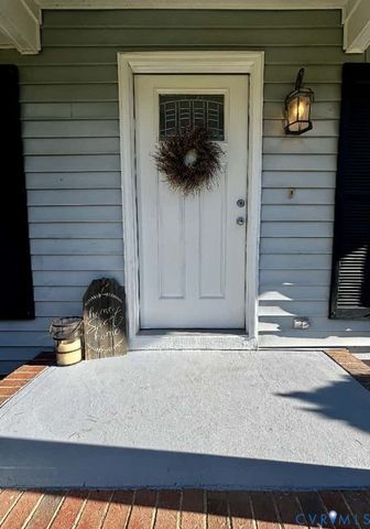 206 Belmont Dr, Toano, VA 23168