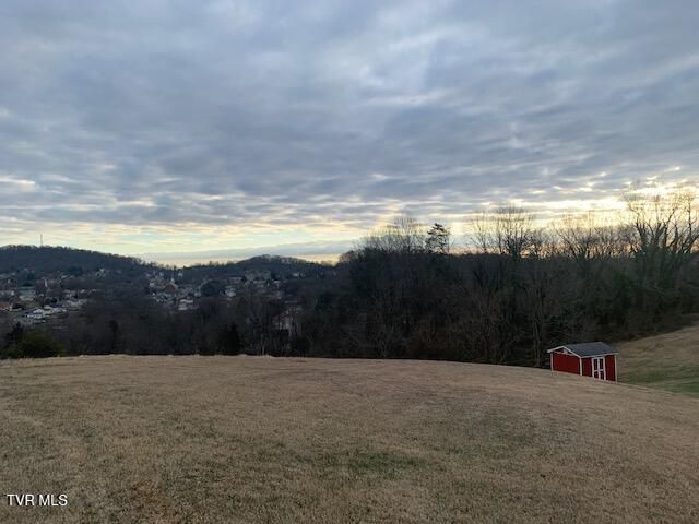 2005 Fairveiw Avenue, Kingsport, TN 37665