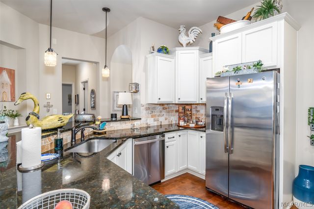 9155 CRESCENT LODGE Circle, Pike Road, AL 36064