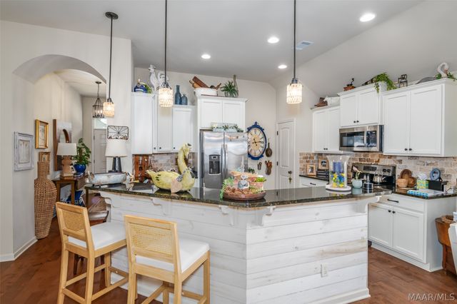 9155 CRESCENT LODGE Circle, Pike Road, AL 36064