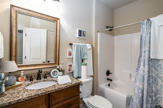 9155 CRESCENT LODGE Circle, Pike Road, AL 36064
