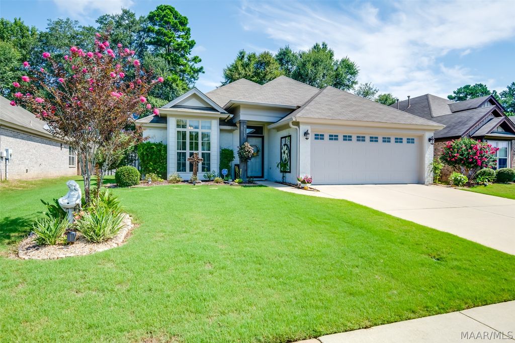 9155 CRESCENT LODGE Circle, Pike Road, AL 36064