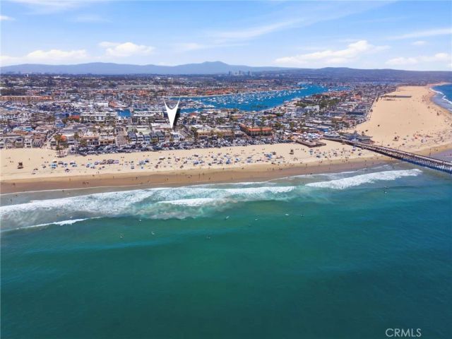 2202 W Oceanfront, Newport Beach, CA 92663