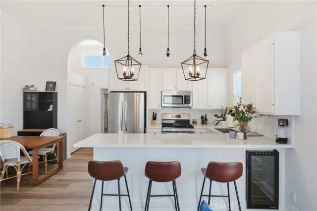 2202 W Oceanfront, Newport Beach, CA 92663