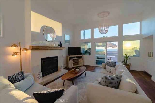 2202 W Oceanfront, Newport Beach, CA 92663