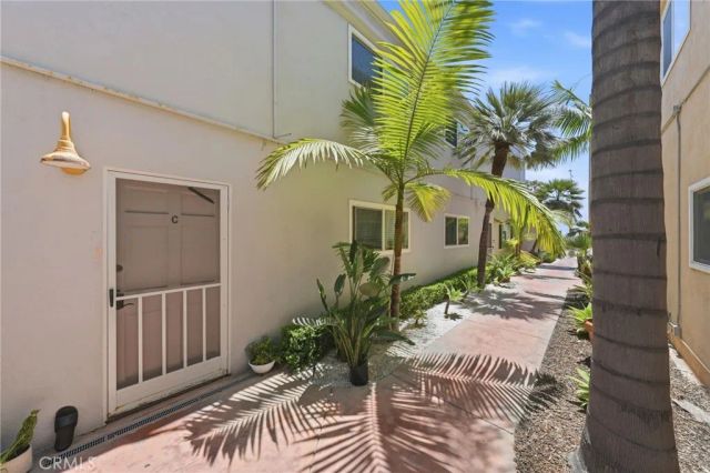 2202 W Oceanfront, Newport Beach, CA 92663