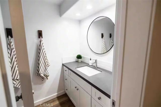 2202 W Oceanfront, Newport Beach, CA 92663