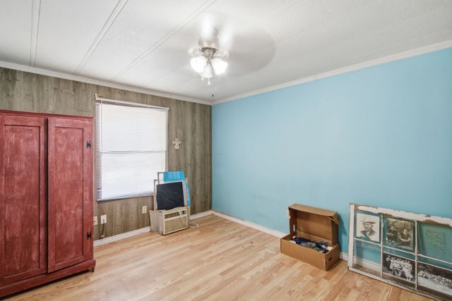 816 W Ayers Avenue, De Leon, TX 76444