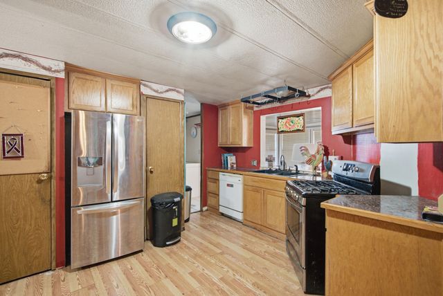 816 W Ayers Avenue, De Leon, TX 76444