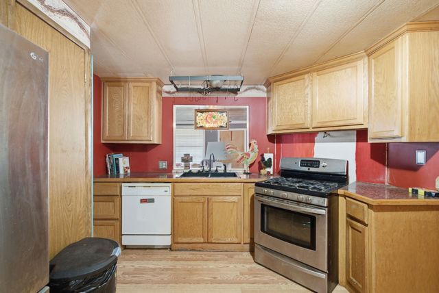 816 W Ayers Avenue, De Leon, TX 76444