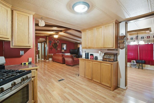 816 W Ayers Avenue, De Leon, TX 76444