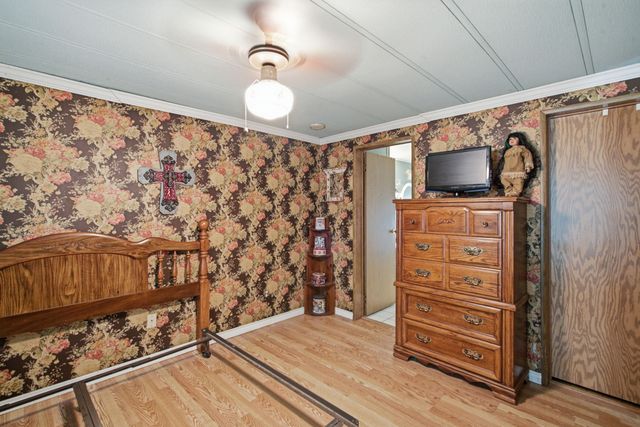 816 W Ayers Avenue, De Leon, TX 76444