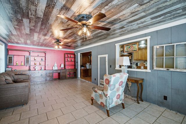 816 W Ayers Avenue, De Leon, TX 76444