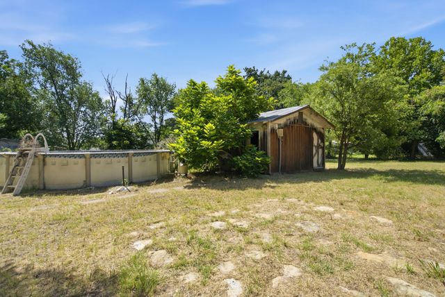 816 W Ayers Avenue, De Leon, TX 76444