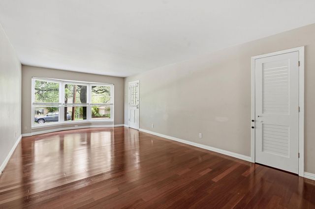 1210 Windsor RD 104, Austin, TX 78703