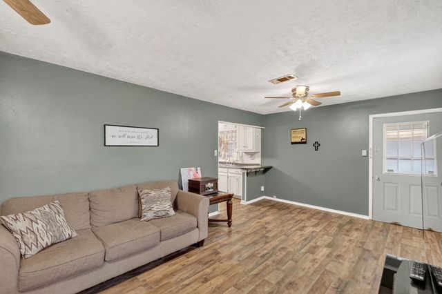 1912 W County Rd 130, Midland, TX 79706