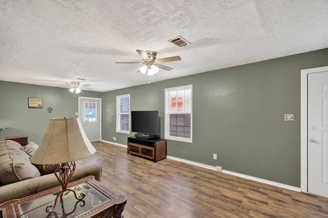 1912 W County Rd 130, Midland, TX 79706