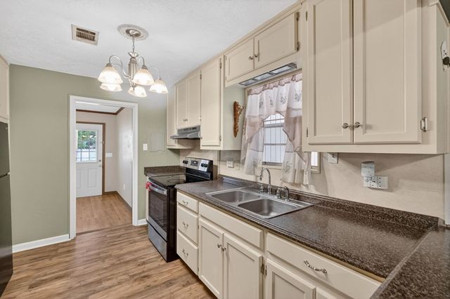 1912 W County Rd 130, Midland, TX 79706