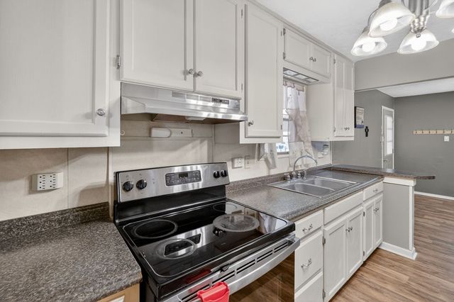 1912 W County Rd 130, Midland, TX 79706