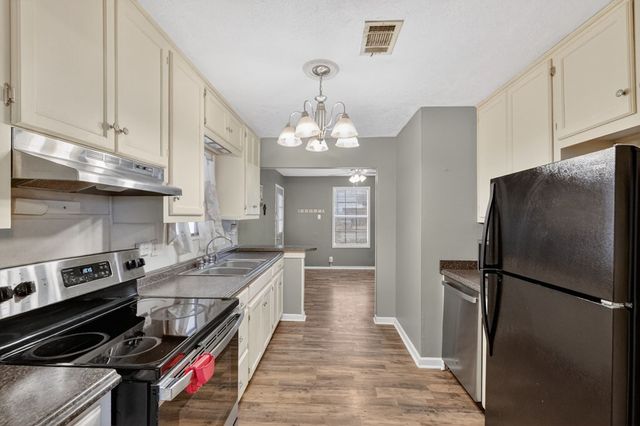 1912 W County Rd 130, Midland, TX 79706