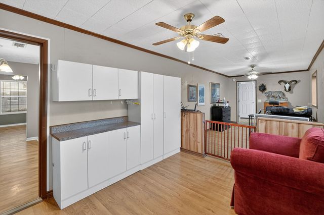 1912 W County Rd 130, Midland, TX 79706