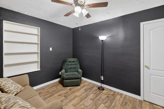 1912 W County Rd 130, Midland, TX 79706