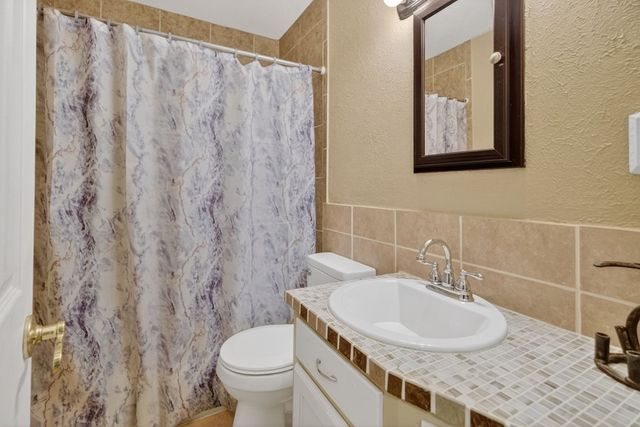 1912 W County Rd 130, Midland, TX 79706