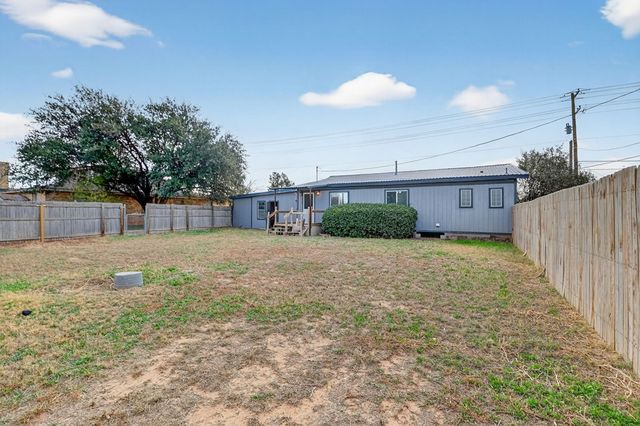1912 W County Rd 130, Midland, TX 79706