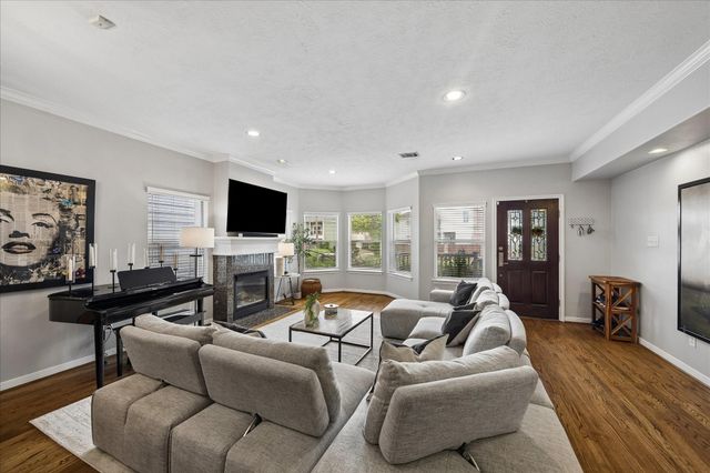 2309 Nicholson Street, Houston, TX 77008