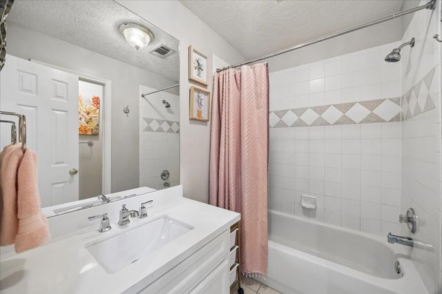 2309 Nicholson Street, Houston, TX 77008