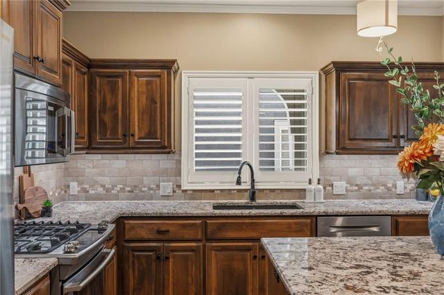 15702 Lowell Lane, Overland Park, KS 66223