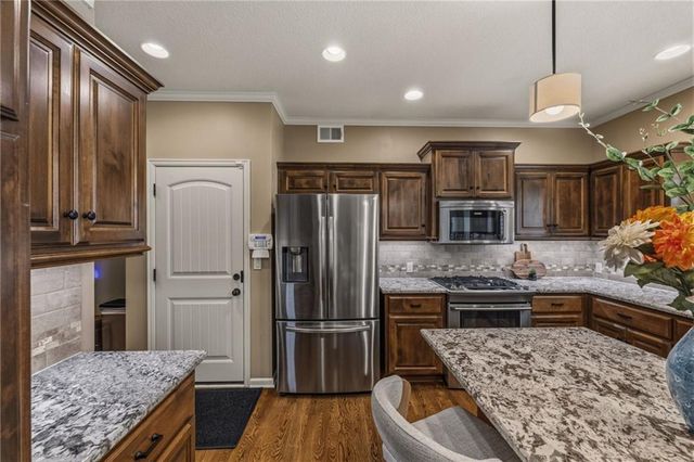 15702 Lowell Lane, Overland Park, KS 66223