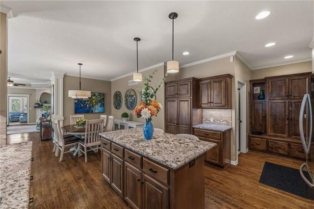 15702 Lowell Lane, Overland Park, KS 66223