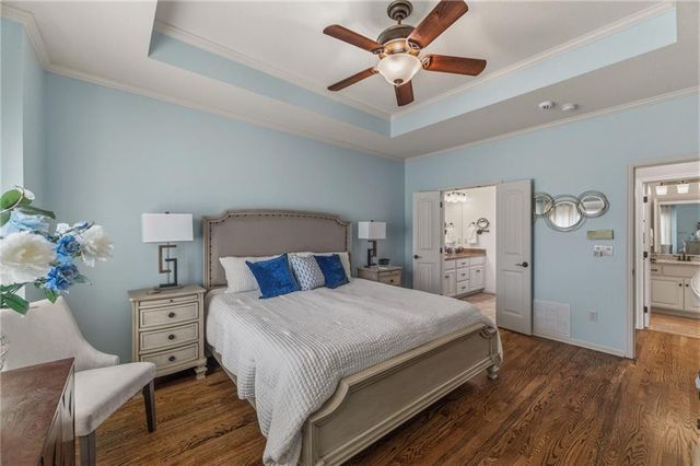 15702 Lowell Lane, Overland Park, KS 66223