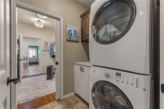 15702 Lowell Lane, Overland Park, KS 66223