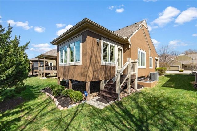 15702 Lowell Lane, Overland Park, KS 66223