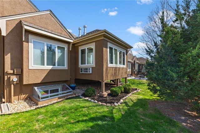 15702 Lowell Lane, Overland Park, KS 66223