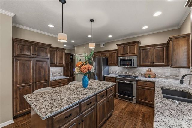 15702 Lowell Lane, Overland Park, KS 66223