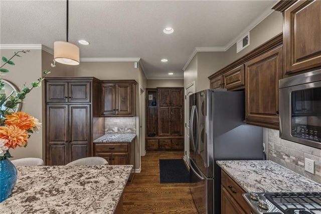 15702 Lowell Lane, Overland Park, KS 66223