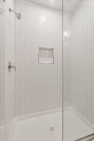 323 E Village Ln, Nashville, TN 37216