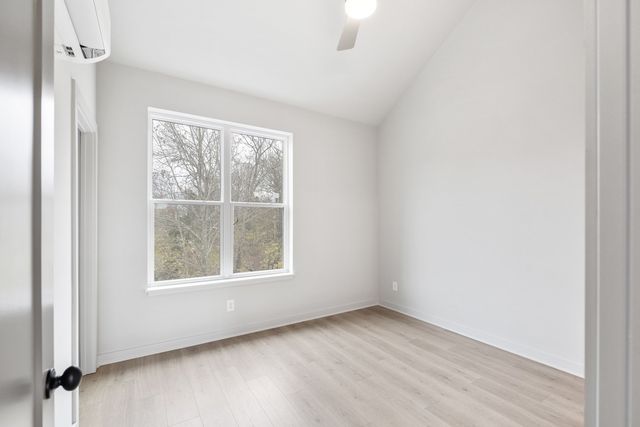 323 E Village Ln, Nashville, TN 37216